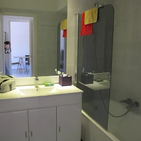Antibes, 85 M2, Ground Floor, Large Wood Terrace 앙티브