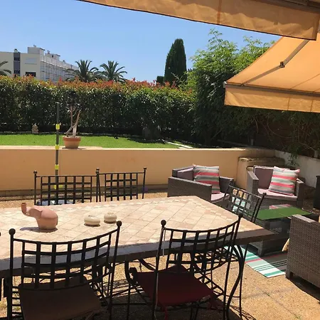 Apartment Antibes, 85 M2, Ground Floor, Large Wood Terrace Antibes