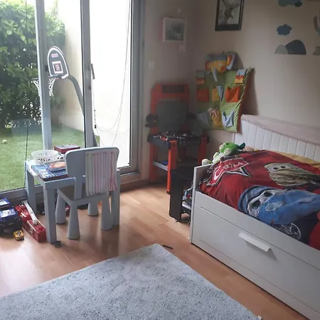 Apartment Antibes, 85 M2, Ground Floor, Large Wood Terrace *